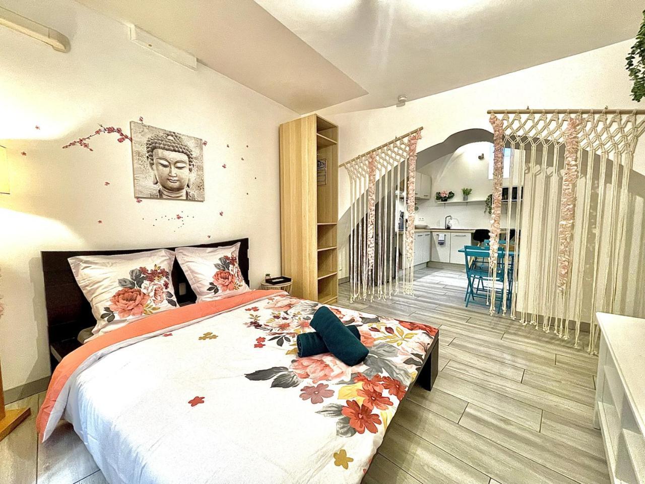 Апартаменти *Le Lotus*Fiber Wifi*Hyper Center* Салон-де-Прованс Екстер'єр фото